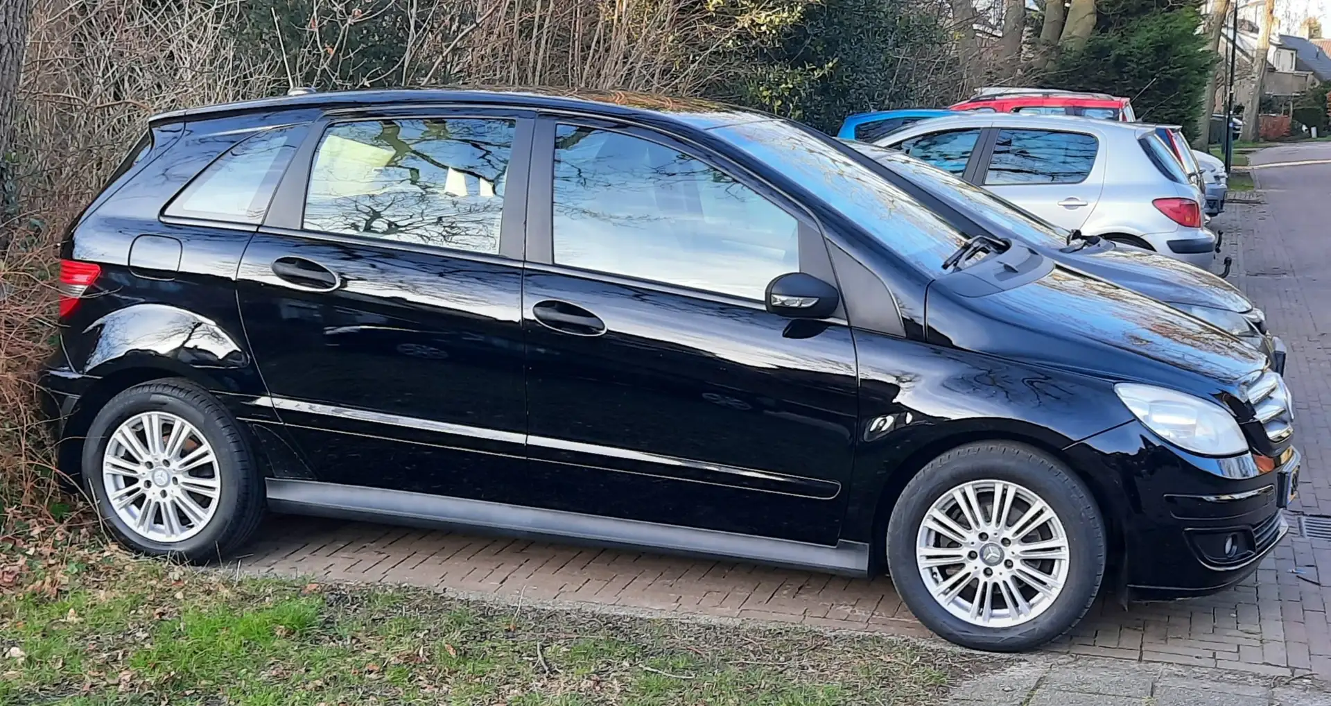 Mercedes-Benz B 170 AIRCO-CRUISECONTR-RADIO.CD-TREKHAAK- PARROT-16 LMV Negru - 2