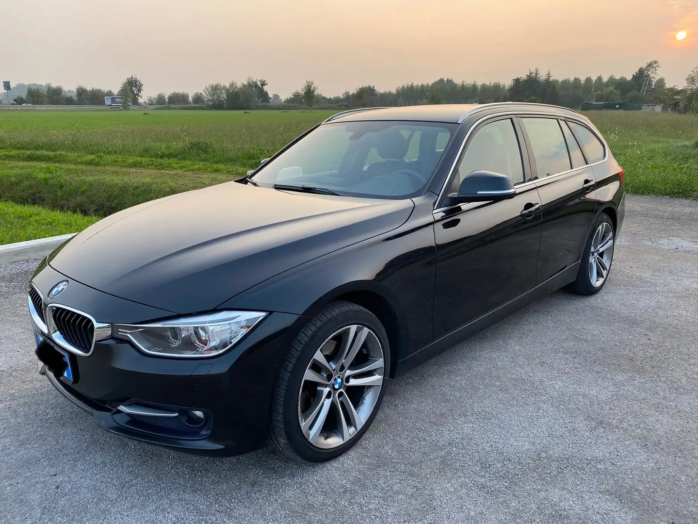 BMW 320 Serie 3 F31 2012 Touring 320d Touring xdrive Sport Siyah - 2