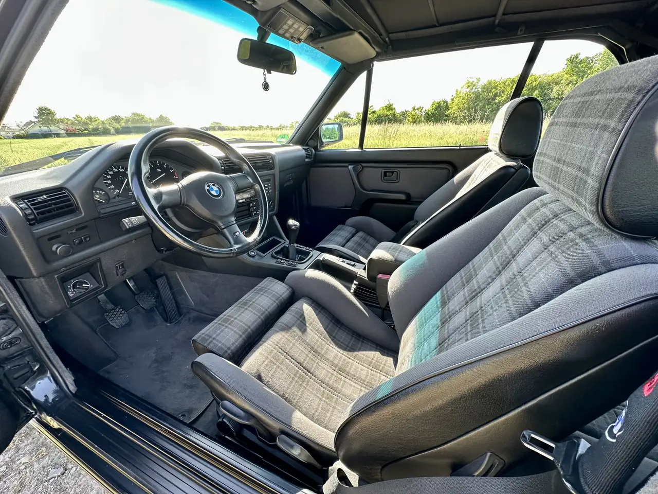 BMW 320i, foto 9