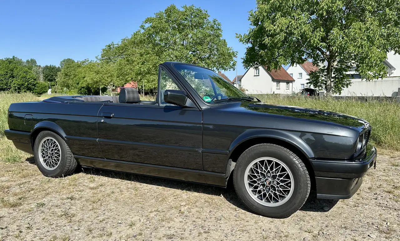 BMW 320i, foto 12