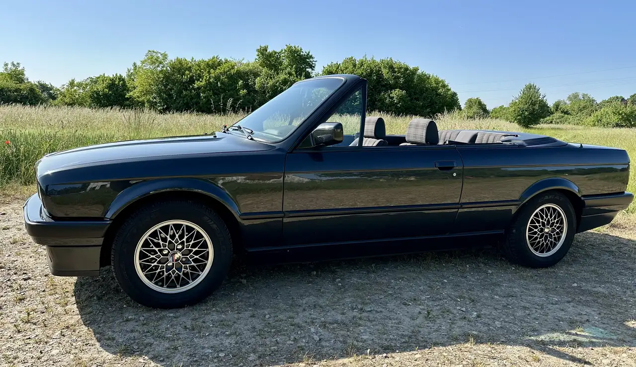 BMW 320i, foto 11