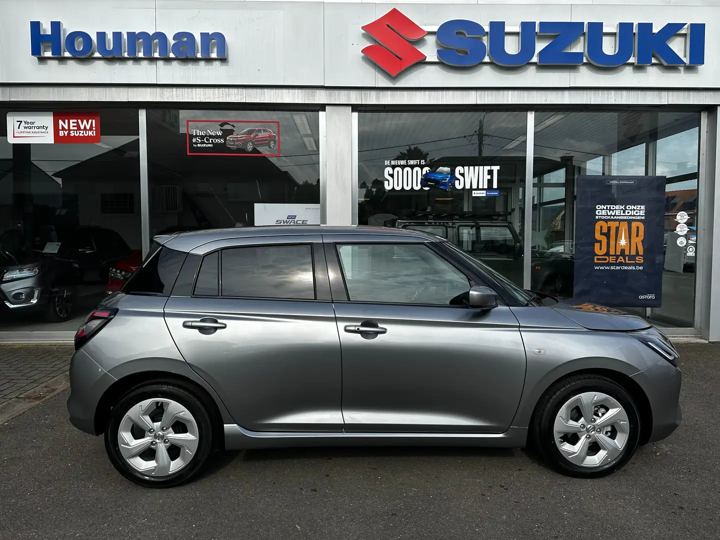 Suzuki Swift New MY24 1.2L GL+ Automaat Argent - 2