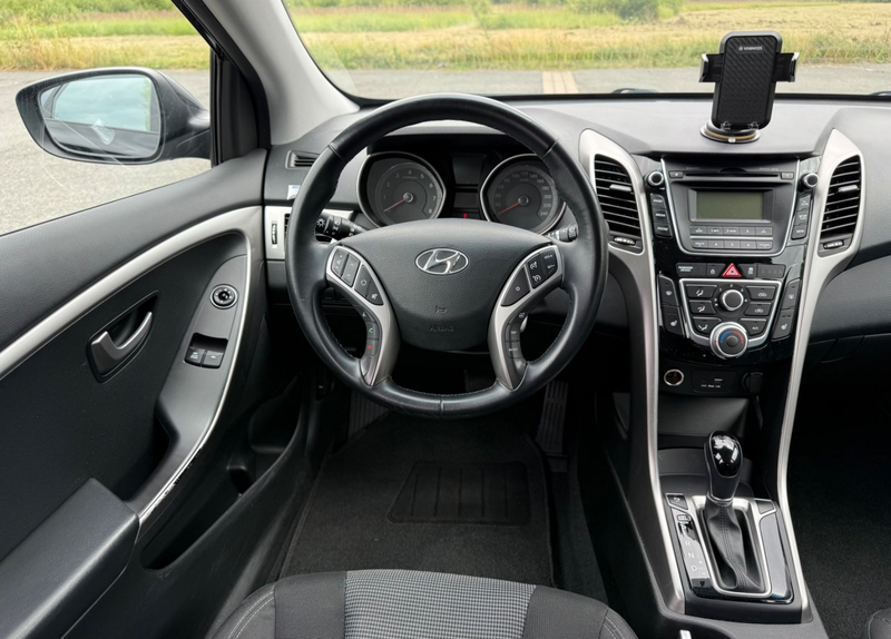 Hyundai i30 cw GDI Automatik Sitzheizg. Alu 1.Hand — photo 19