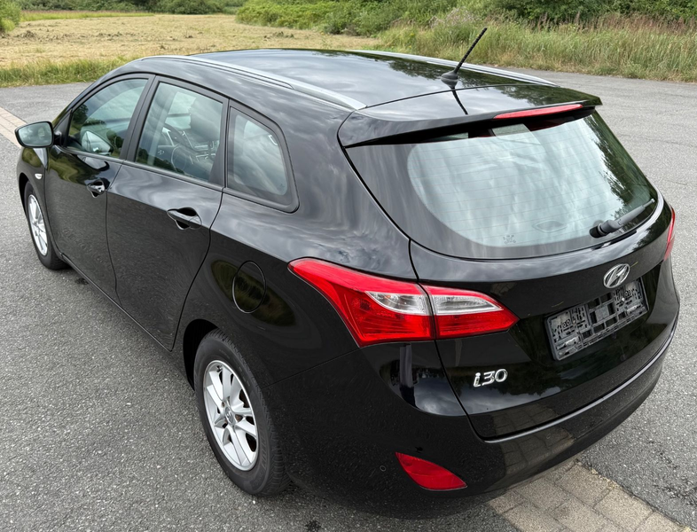 Hyundai i30 cw GDI Automatik Sitzheizg. Alu 1.Hand — photo 11