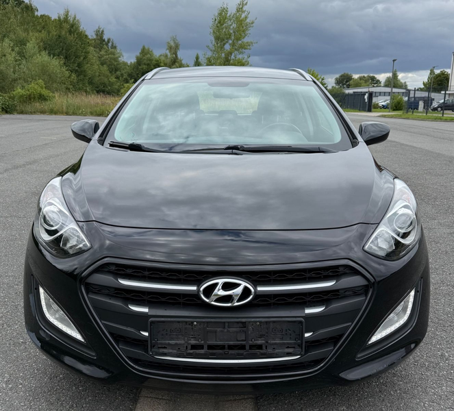 Hyundai i30 cw GDI Automatik Sitzheizg. Alu 1.Hand — photo 2