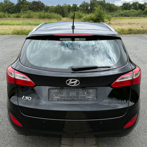 Hyundai i30 cw GDI Automatik Sitzheizg. Alu 1.Hand — photo 8