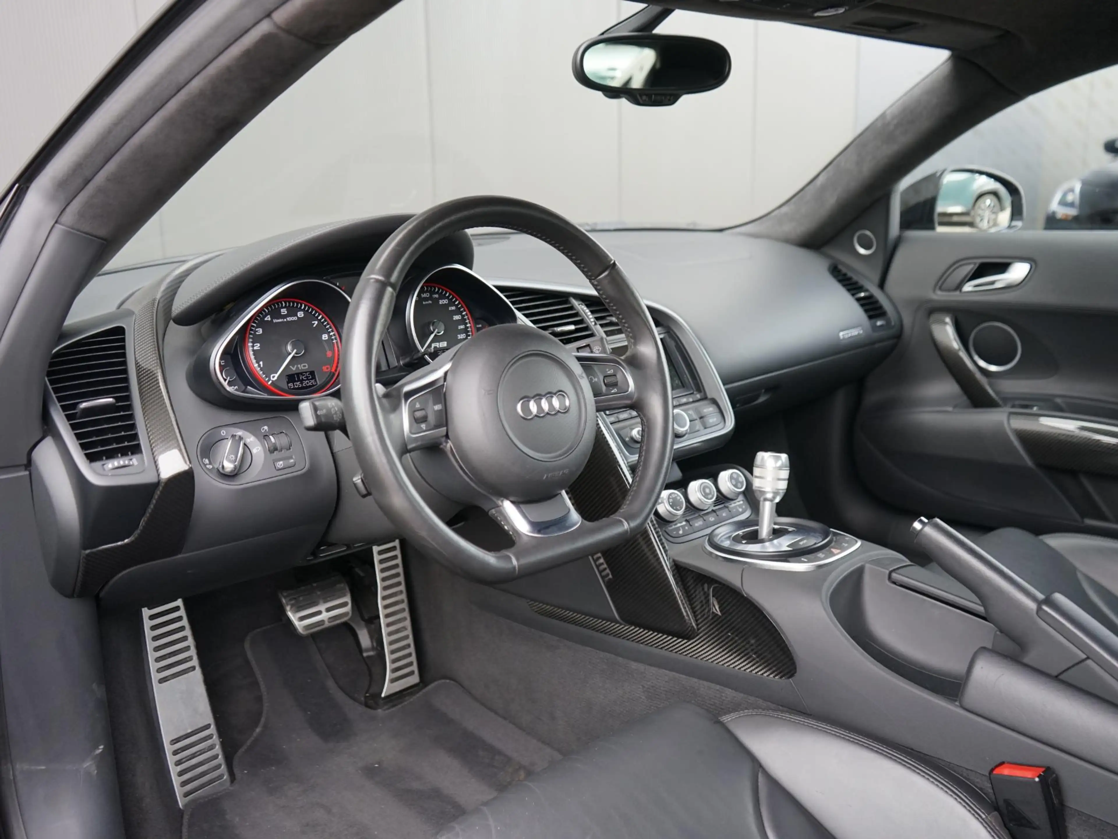 Audi R8 5.2 V10 FSI Orig. NL / Historie bekend / Carbon bi — photo 12