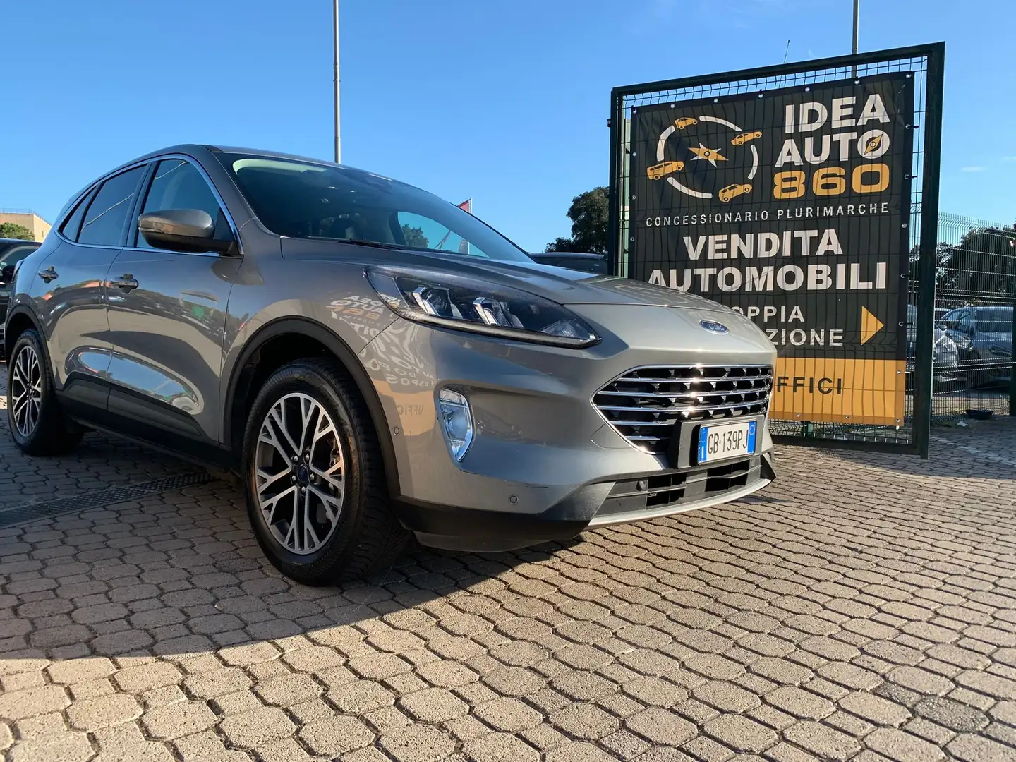 Ford Kuga 2.5 phev Titanium PROMO FINANZIAMENTO Gris - 1
