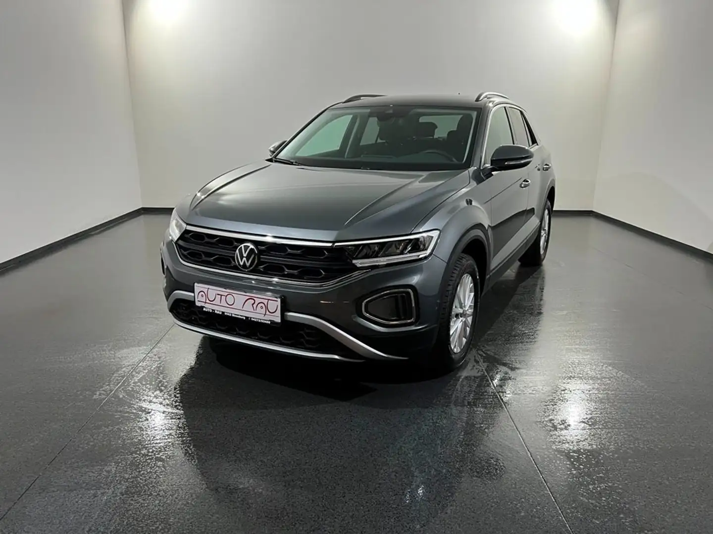 Volkswagen T-Roc 1.0 TSI Life *LED*NAVI*PDC* Grau - 2