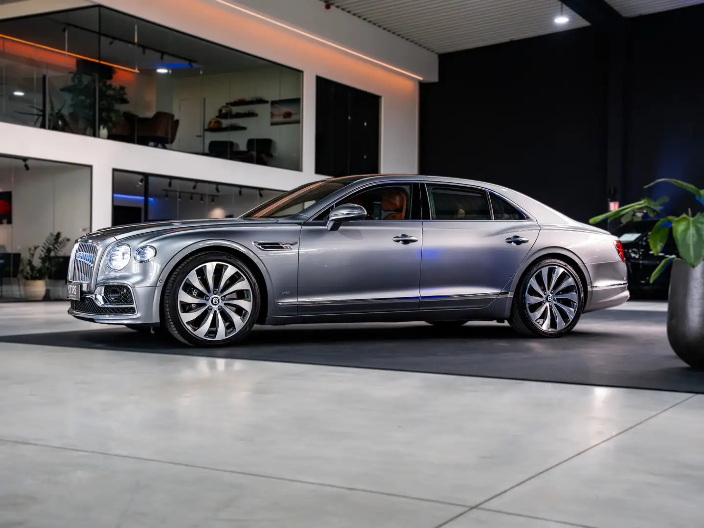 Bentley Flying Spur Flying Spur 4.0 BiTurbo V8 - Mulliner - Naim - Night Vision - Massage Gris - 2