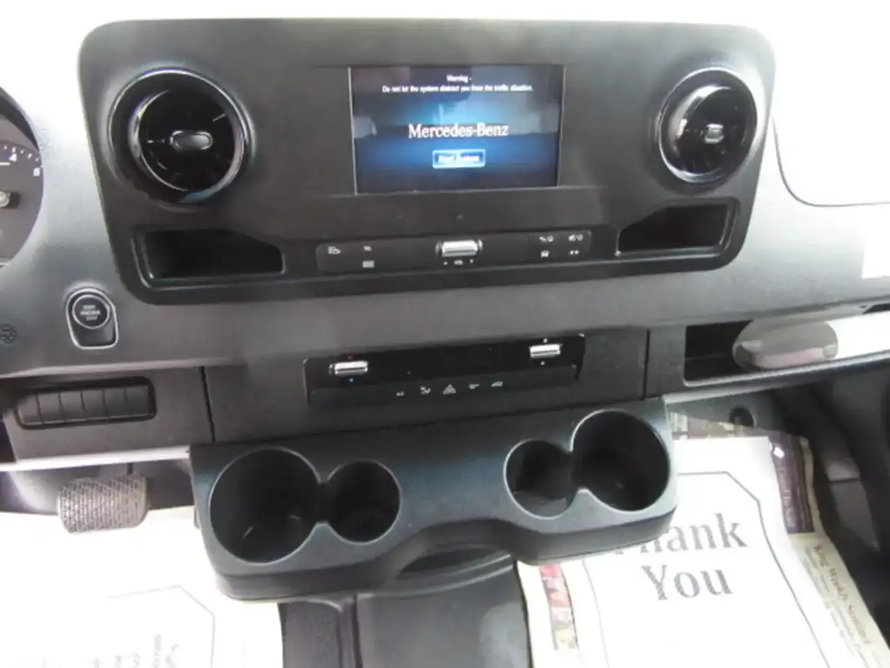 Mercedes-Benz Sprinter снимка Mercedes-Benz Sprinter