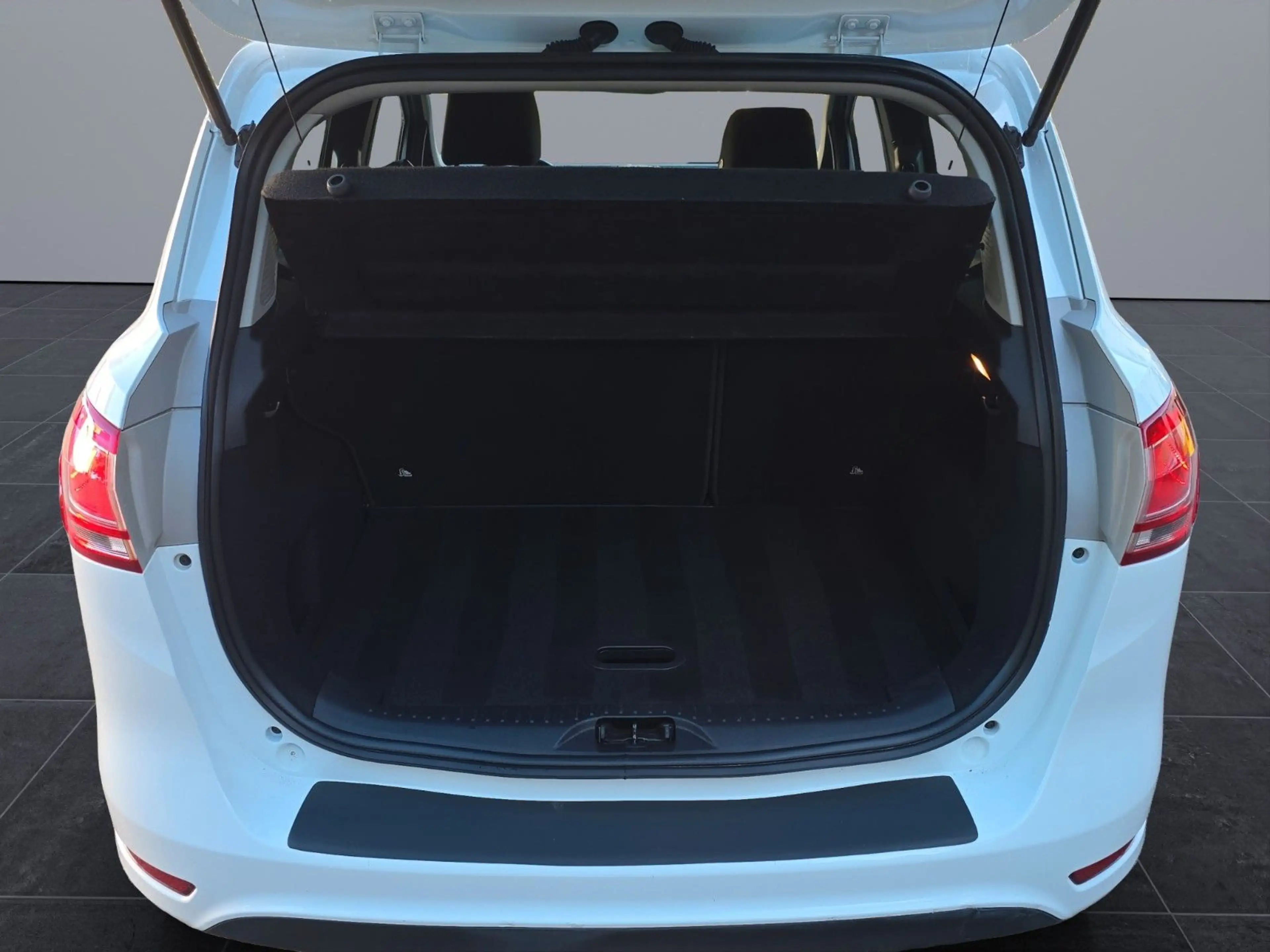 Ford B-Max B-MAX Trend, Zahnriemen Service TÜV NEU — photo 22