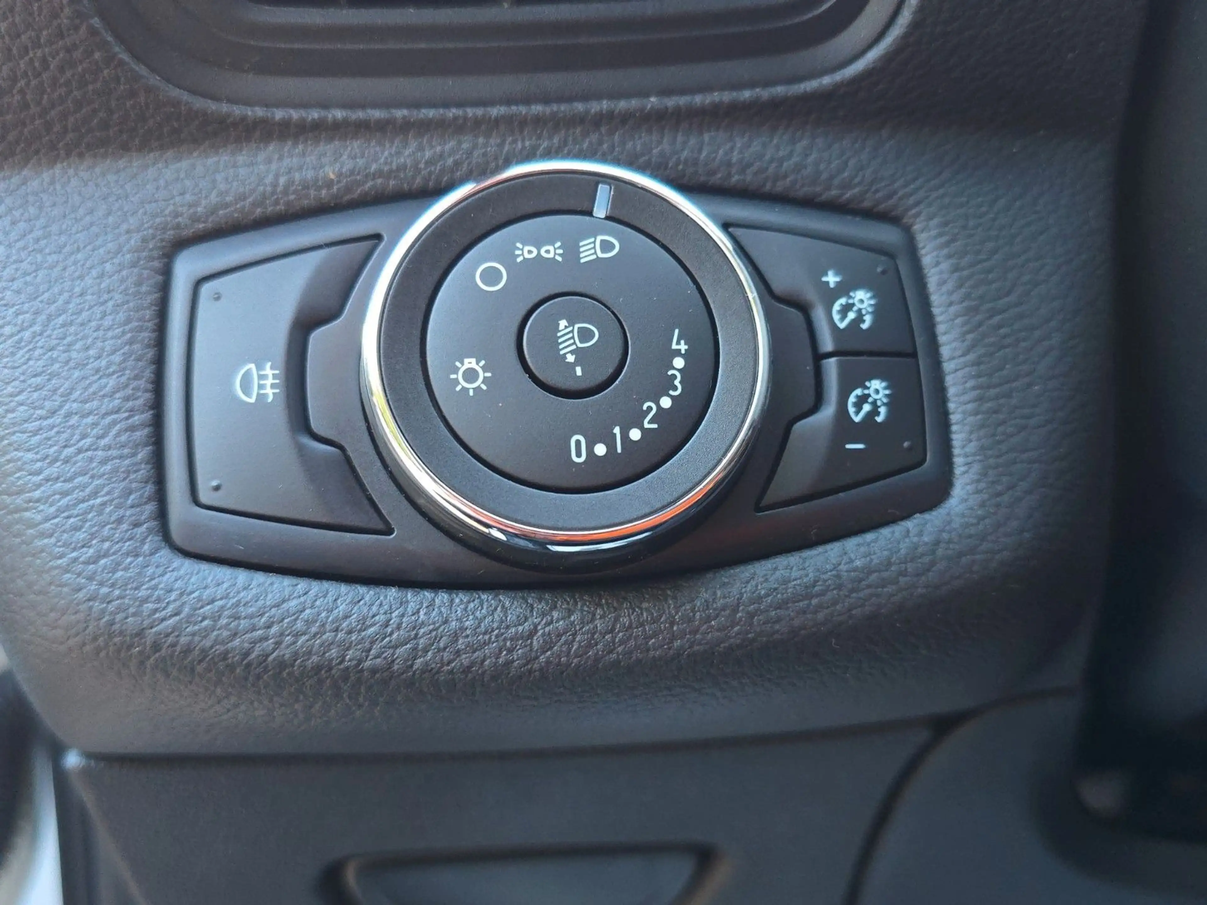 Ford B-Max B-MAX Trend, Zahnriemen Service TÜV NEU — photo 17