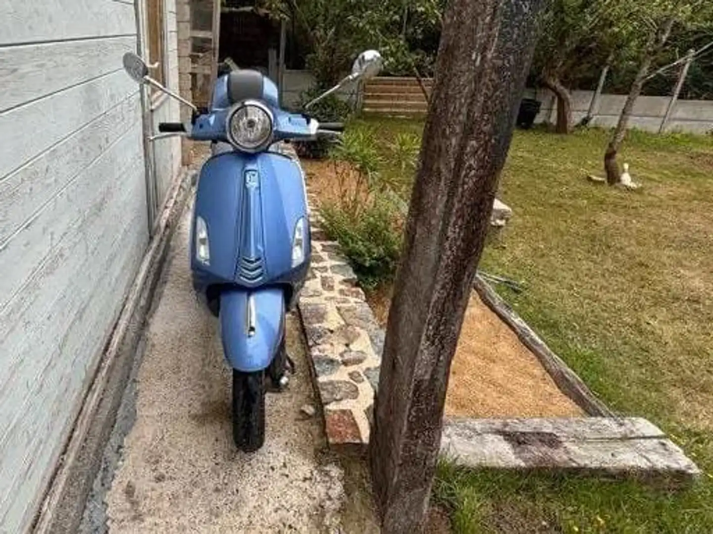 Vespa LX 50 plava - 1