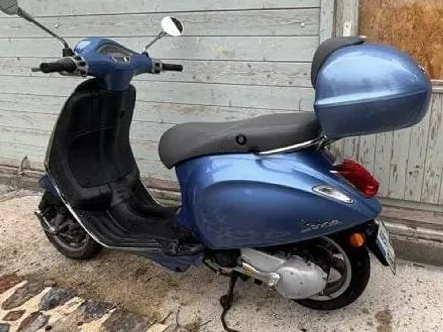 Vespa LX 50 Blauw - 2