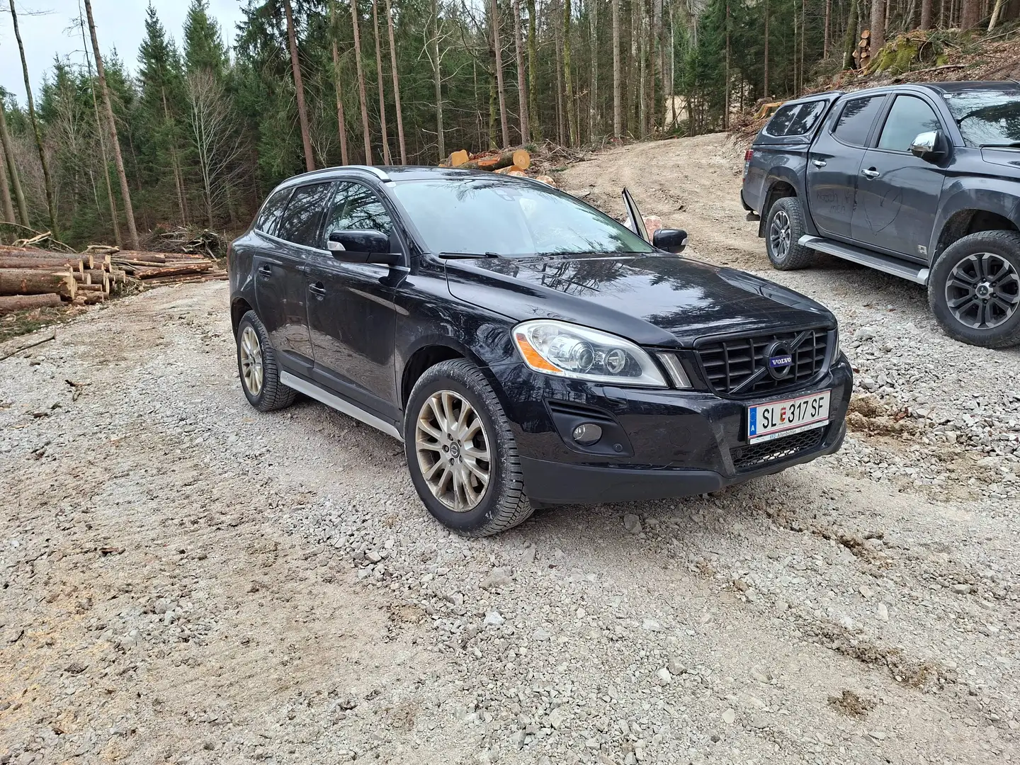 Volvo XC60 XC60 D5 AWD Summum Geartronic Summum Schwarz - 2