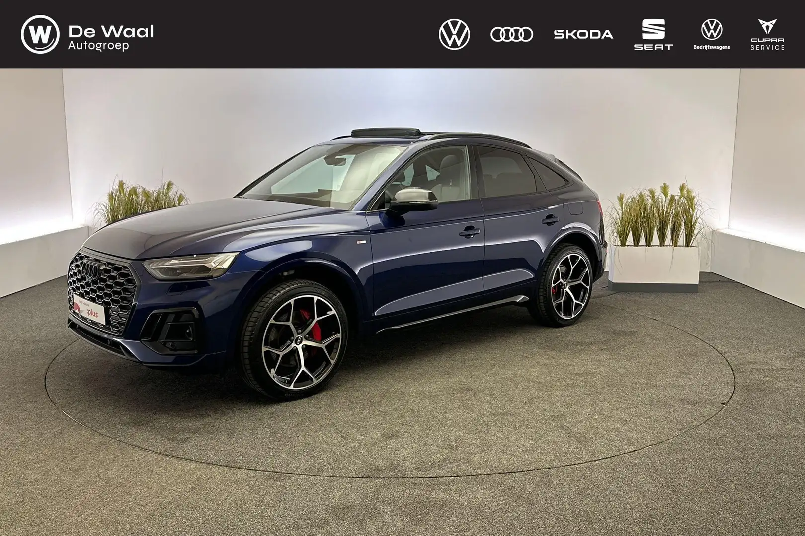Audi Q5 Sportback 55 TFSI e 367pk S tronic S edition Compe Blau - 1