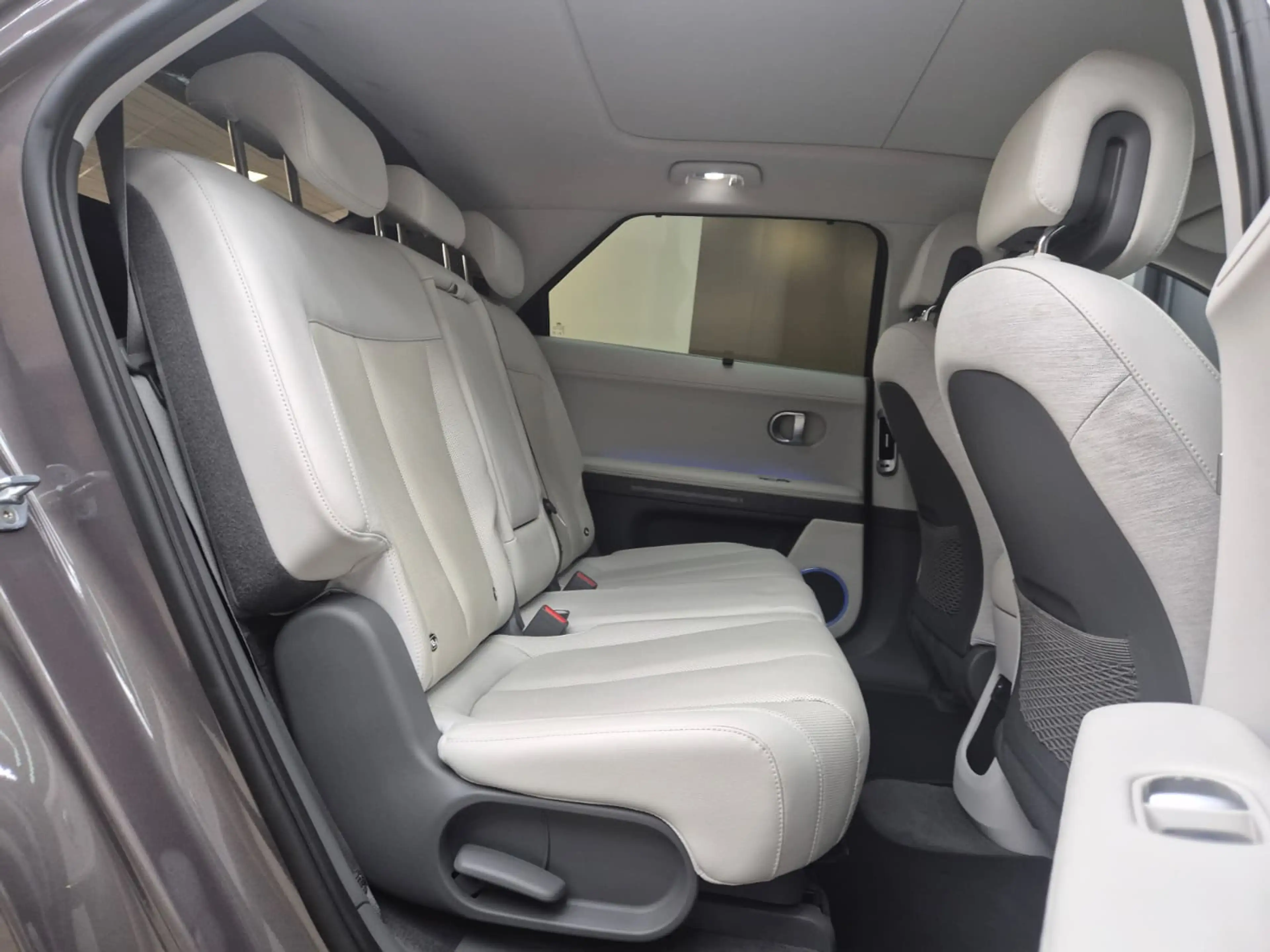 Hyundai IONIQ 5 Uniq PANO+LED+HEAD+MEMO+BOSE+360°+AHK+WP — photo 12