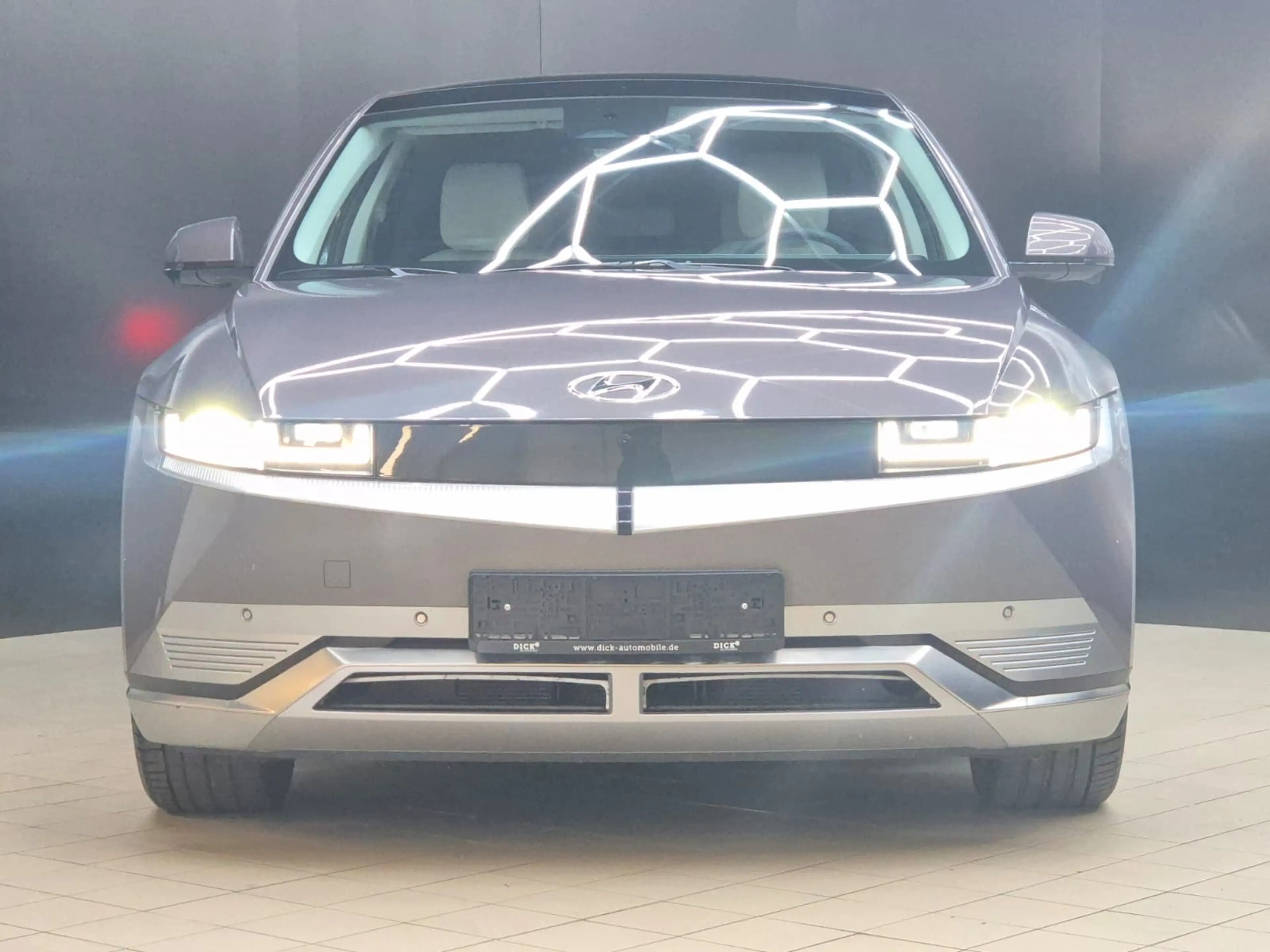 Hyundai IONIQ 5 Uniq PANO+LED+HEAD+MEMO+BOSE+360°+AHK+WP — photo 3