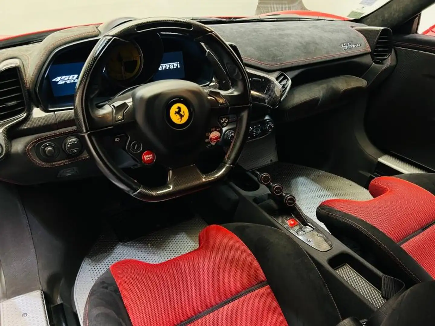 Ferrari 458 Speciale Rot - 2
