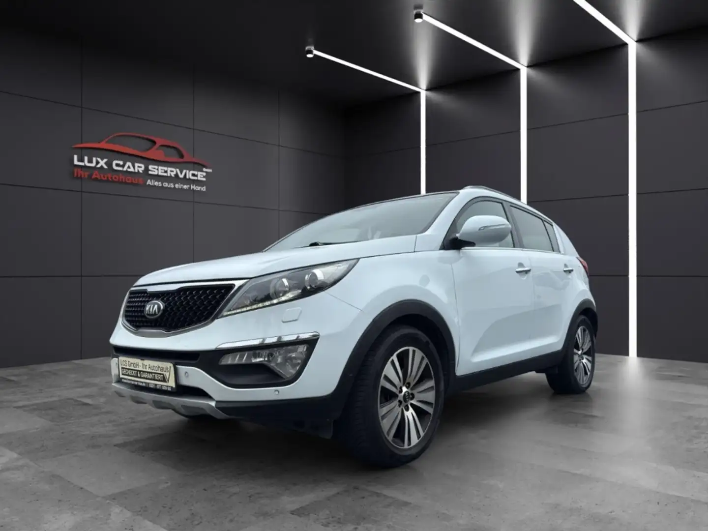 Kia Sportage Spirit 4WD 2.0 CRDI AHK LEDER NAVI PANO Sportpaket Blanc - 2