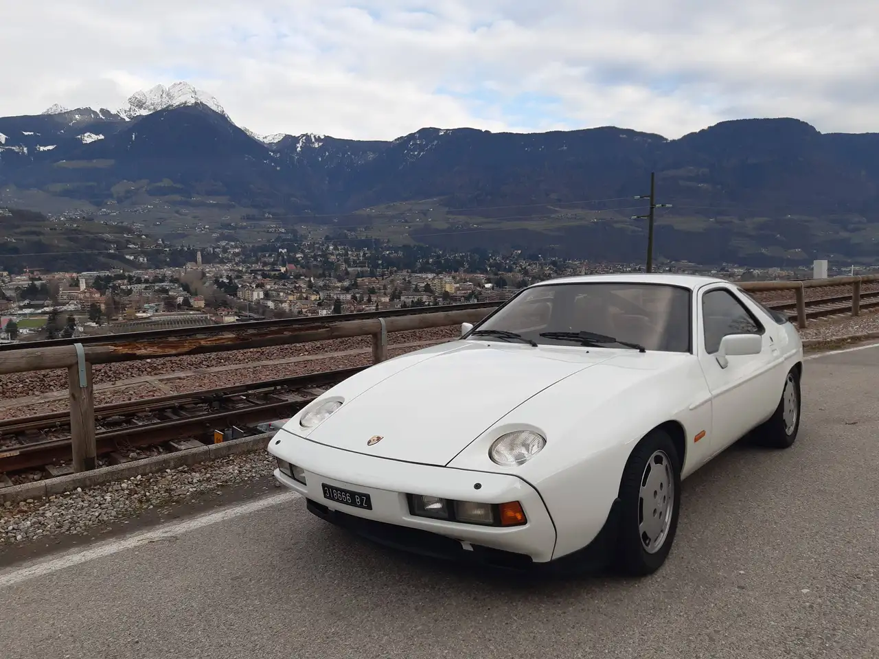 Porsche 928 4.7 S, foto 5