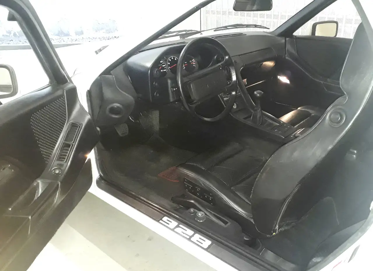 Porsche 928 4.7 S, foto 9