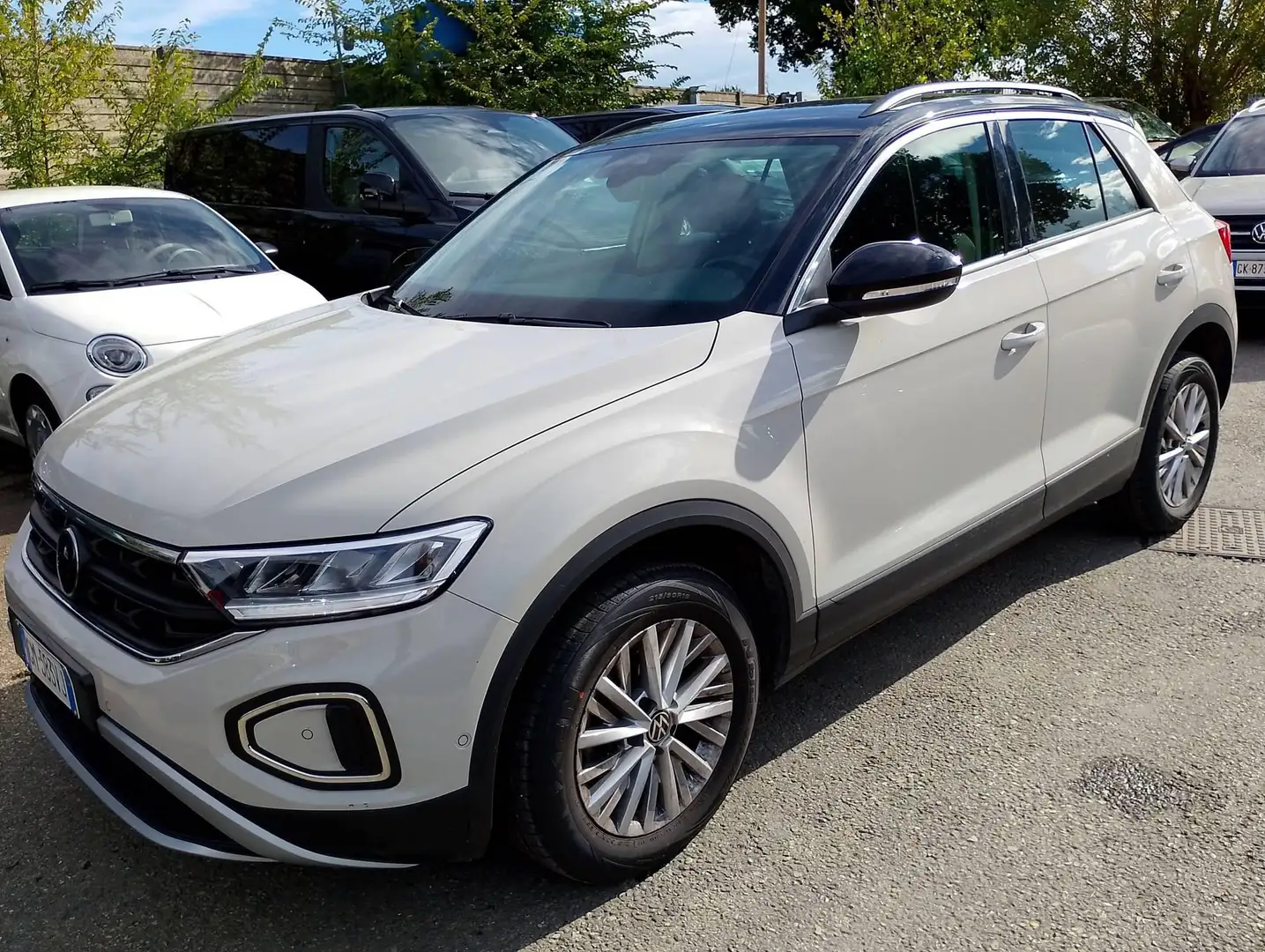 Volkswagen T-Roc 1.0 tsi life 110cv Beige - 1