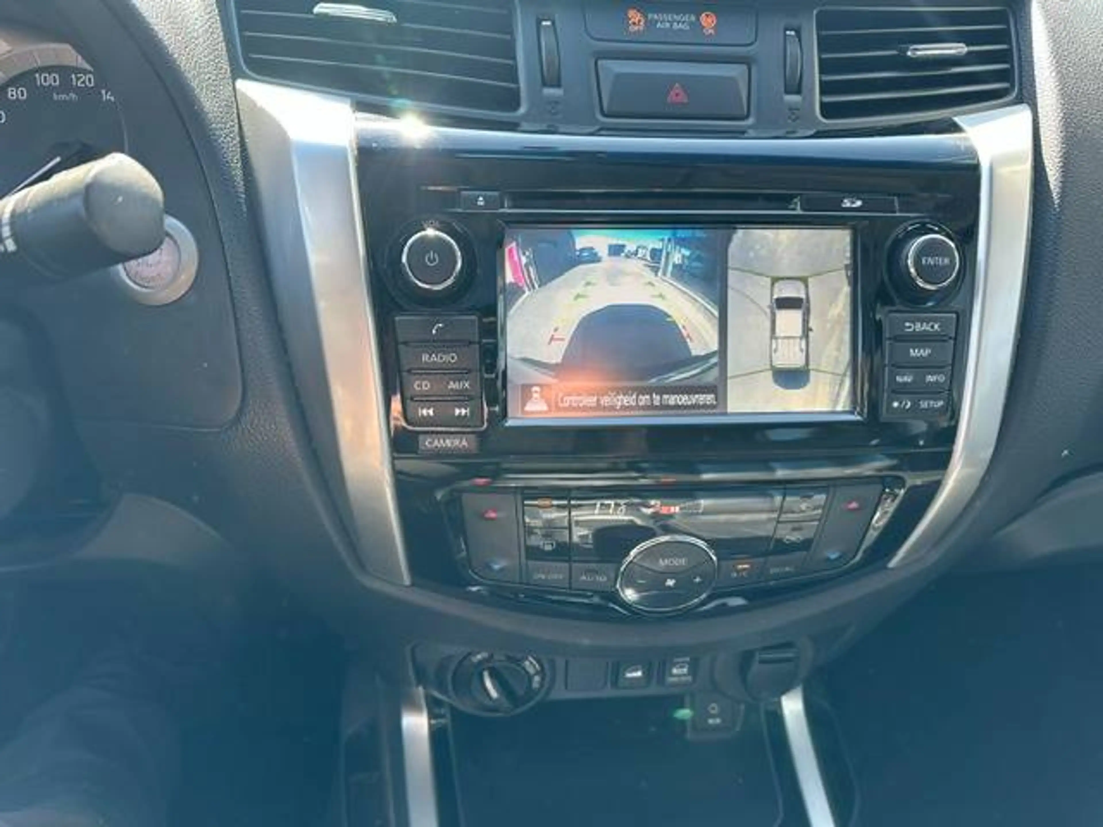 Nissan Navara TEKNA — photo 9