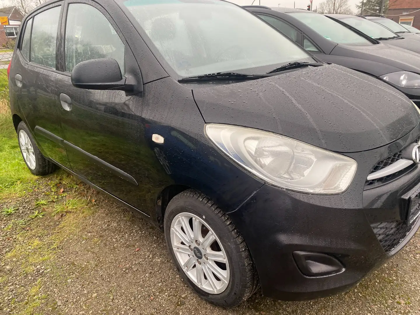 Hyundai i10 i10 1.1 FIFA WM Edition TÜV NEU Schwarz - 2