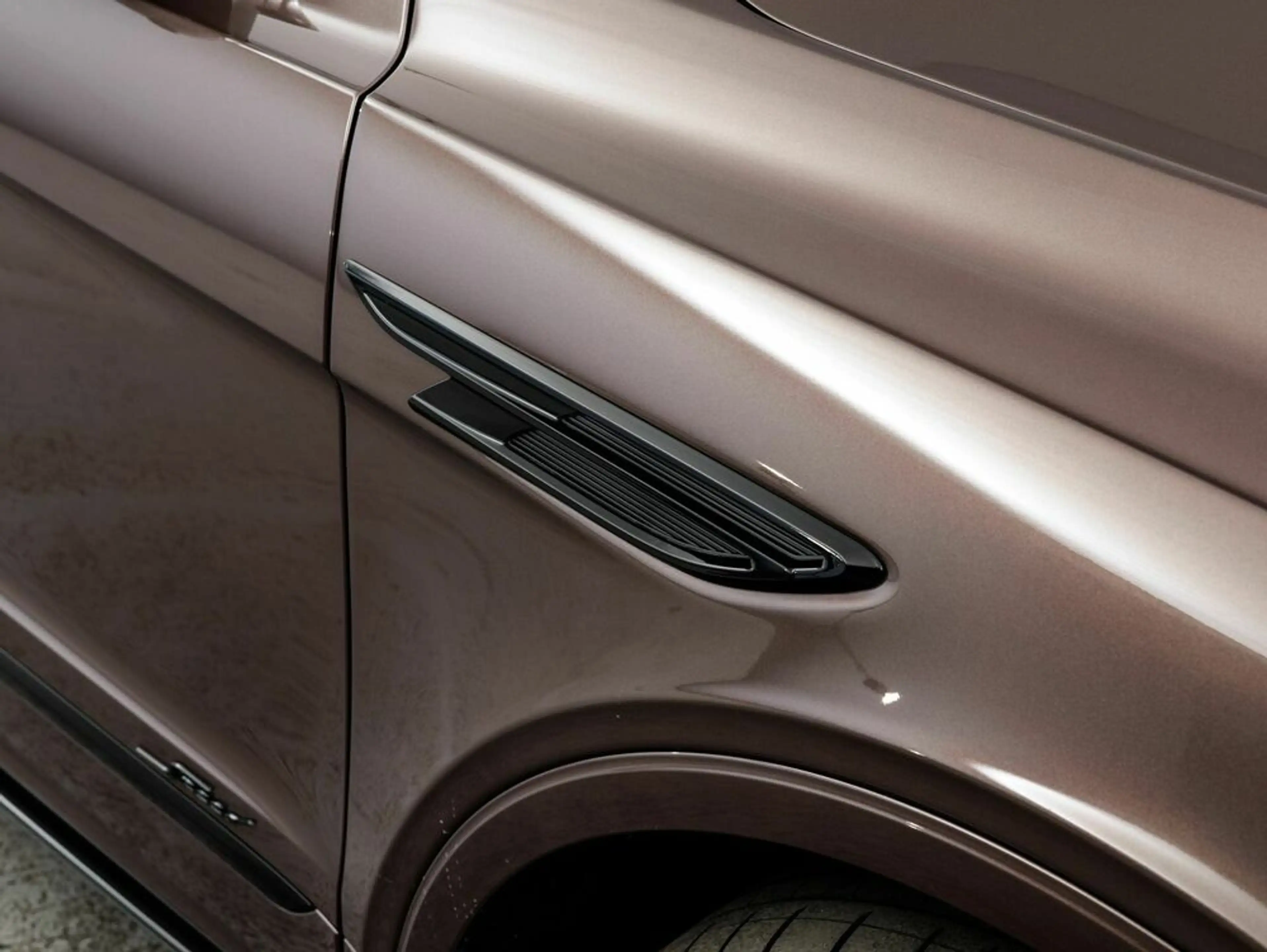 Bentley Bentayga V8 Speed MY26 — photo 9