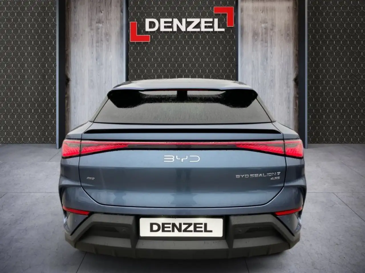 BYD SEALION 7