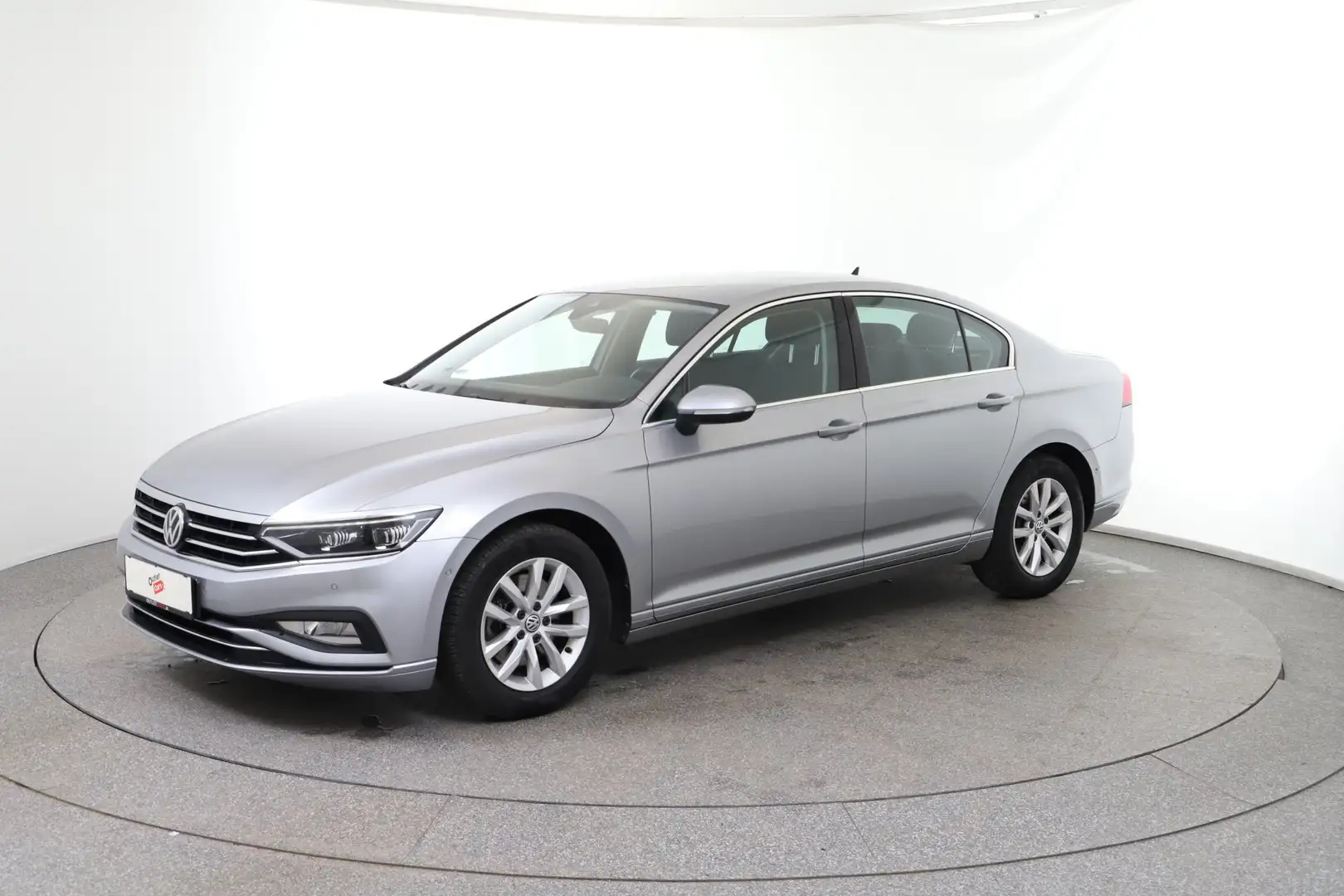 Volkswagen Passat 1.6 TDI BMT Business ASSIST+MATRIX+AHK+LM Silber - 1