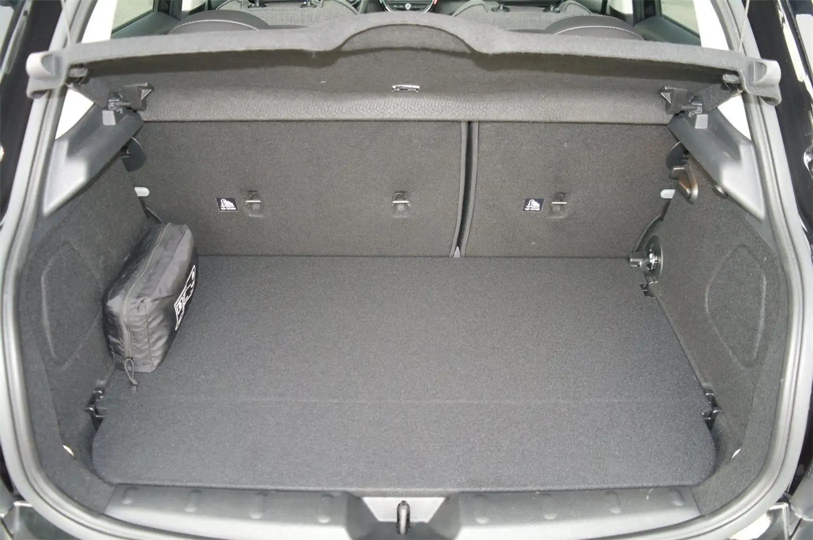MINI Cooper Schwarz - 2