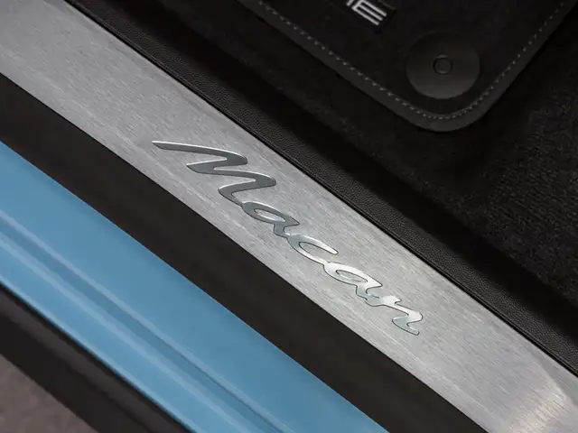 Porsche Macan view 14