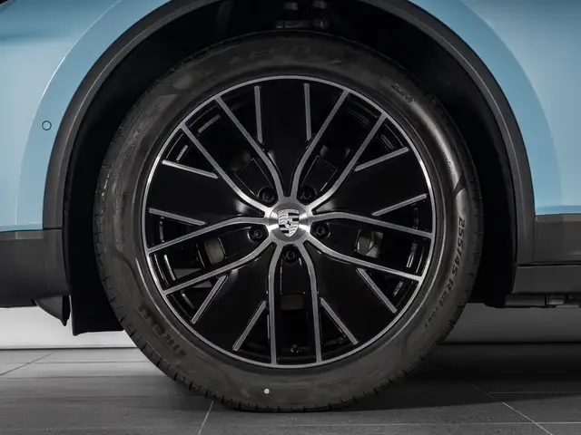Porsche Macan view 13