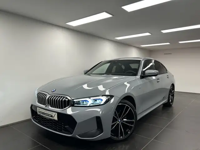 BMW 3 Series view 7