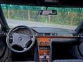 Oldtimer Mercedes Benz 250 D w124 Schwarz - thumbnail 5