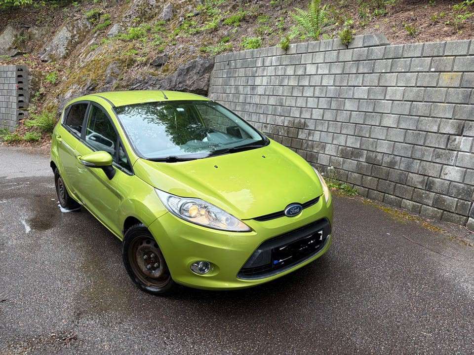 Ford Fiesta 1.4 TDCi 68 Titanium - foto 1