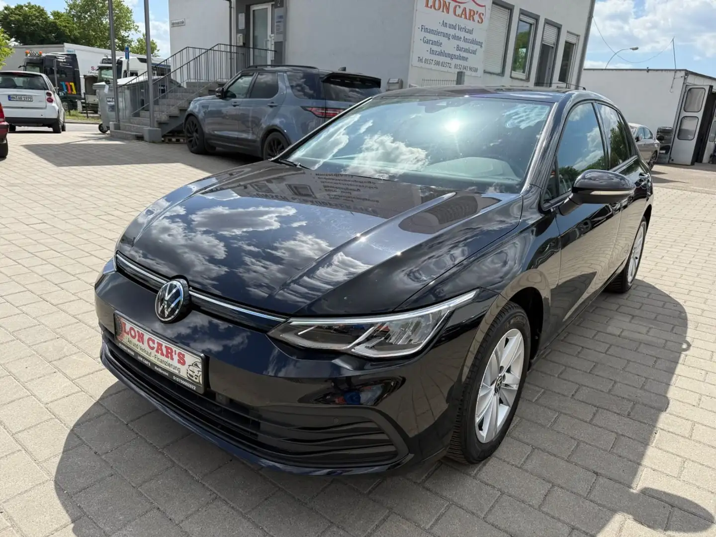 Volkswagen Golf VIII Lim. Life/Navi/Kamera/LED/Totw/TOP Zwart - 1