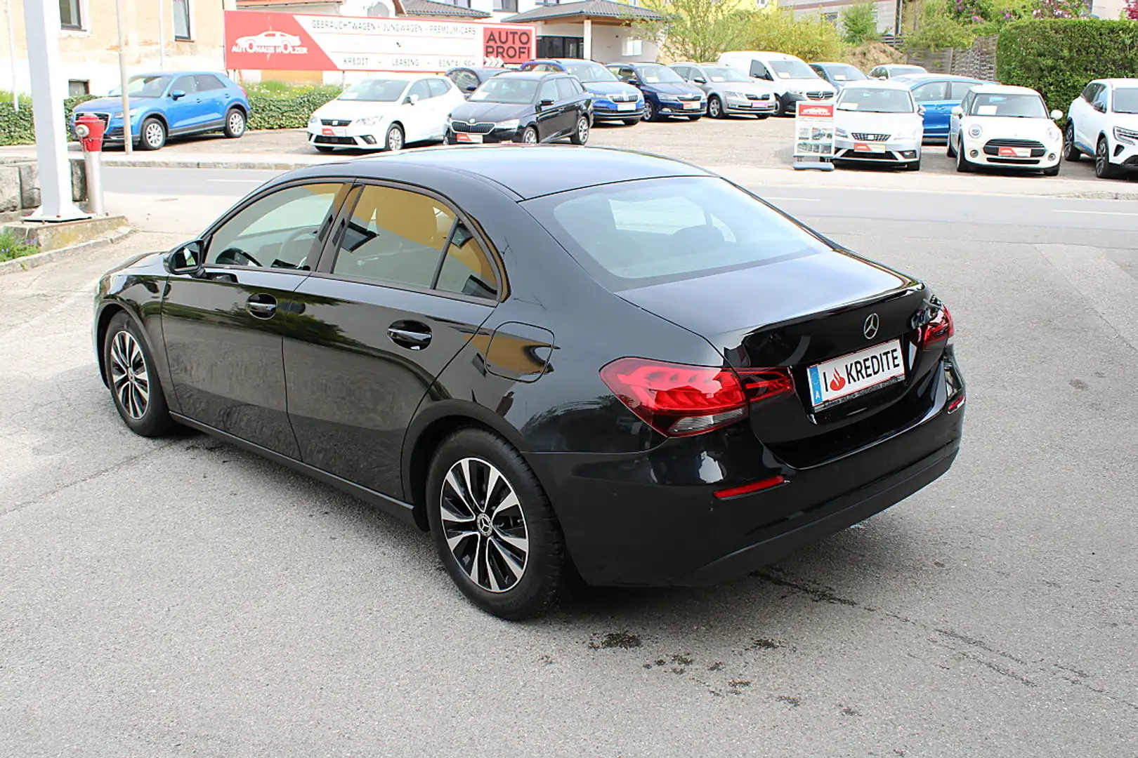 Mercedes-Benz A 180 d Limousine Aut. Advantage *NAVI, RÜ.Kam, Sitzh... Schwarz - 2