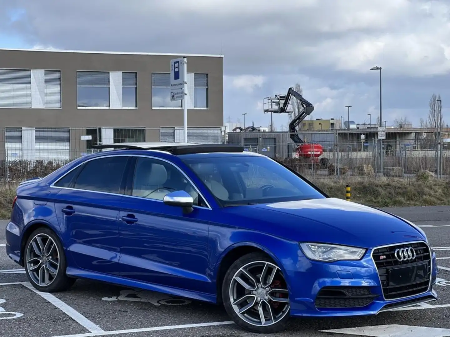 Audi A3 LIMOUSINE KIT S3 Bleu - 2