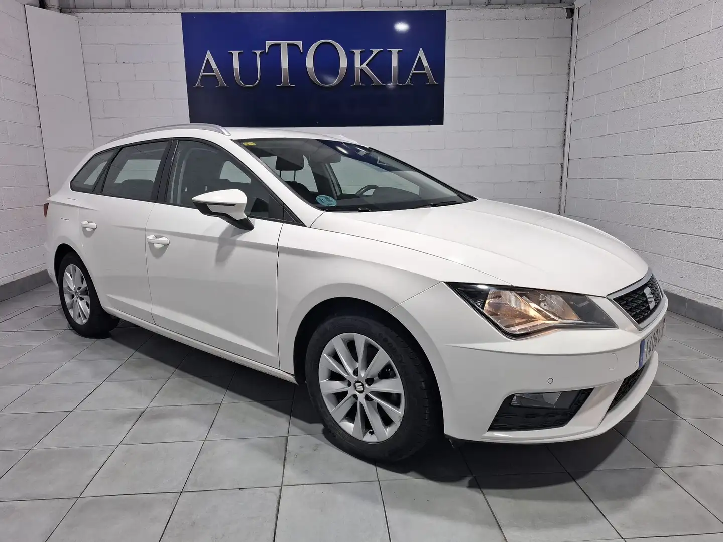 SEAT Leon ST 1.6TDI CR S&S Style 115 Blanco - 2