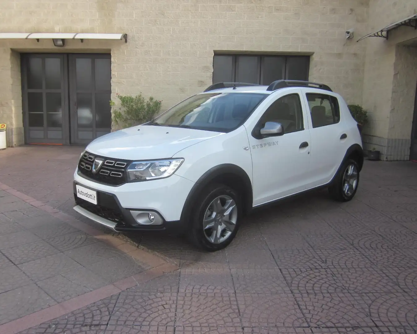 Dacia Sandero Stepway 1.0 SCe 75 CV (ok anche neopatentati) Bianco - 1