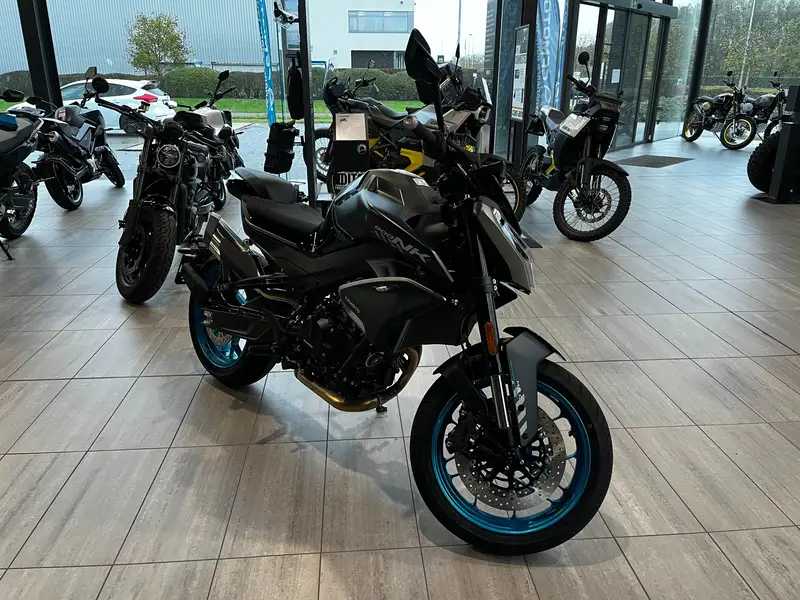 CFMOTO 800 NK - foto 2