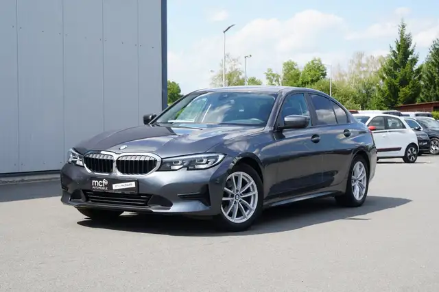 BMW 320 d Advantage Limousine *Navi*LED*Kamera*