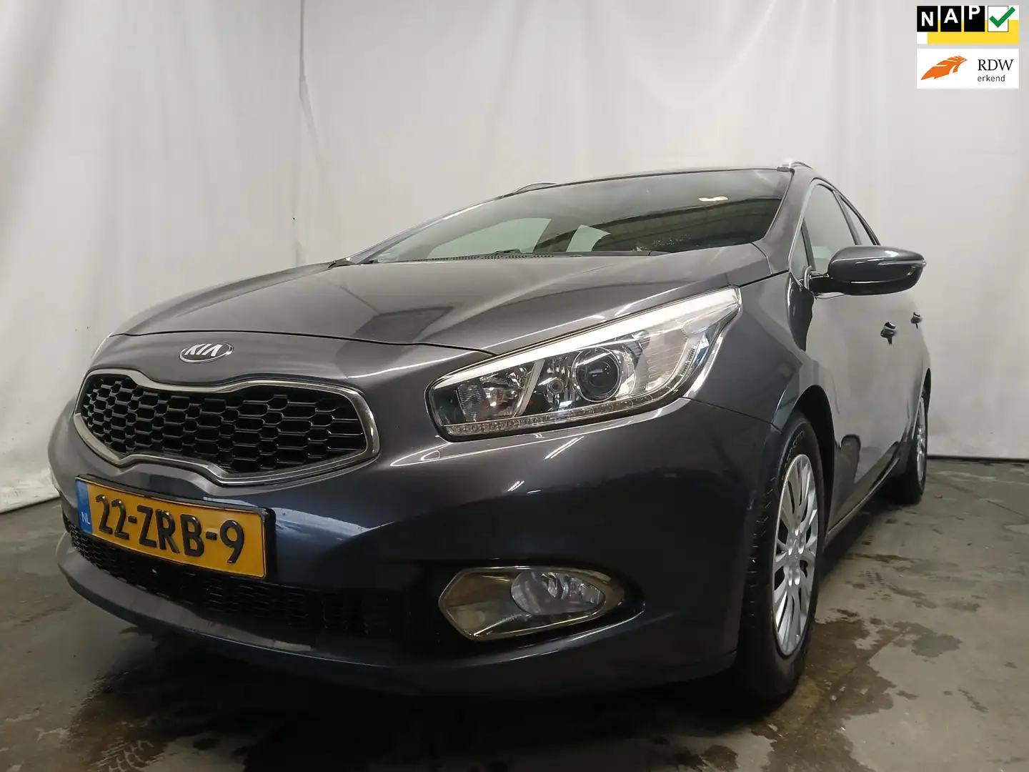 Kia Ceed SW / cee'd SW Sportswagon 1.6 GDI Comfort Pack - Motorlamp - BPM Grau - 1