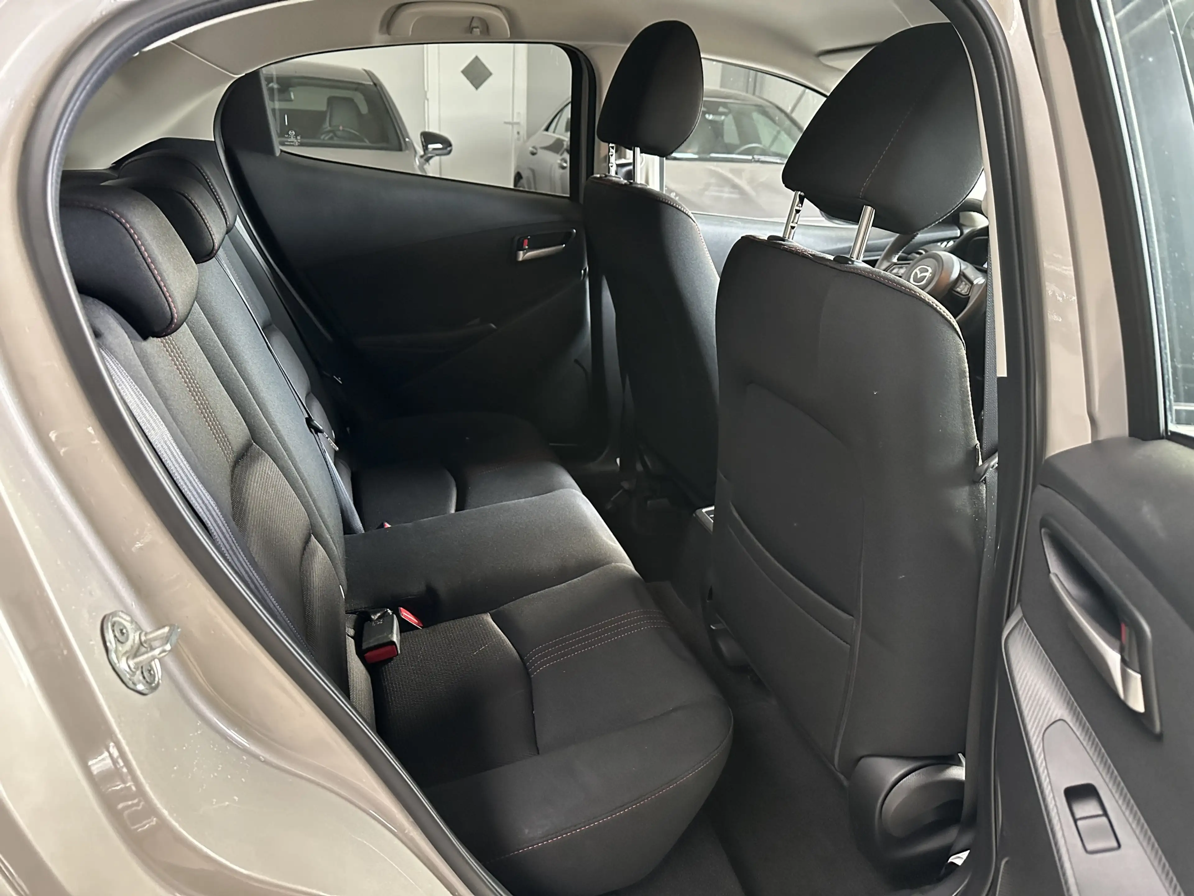 Mazda 2 Homura Navi LED CarPlay Tempomat Kamera — photo 15