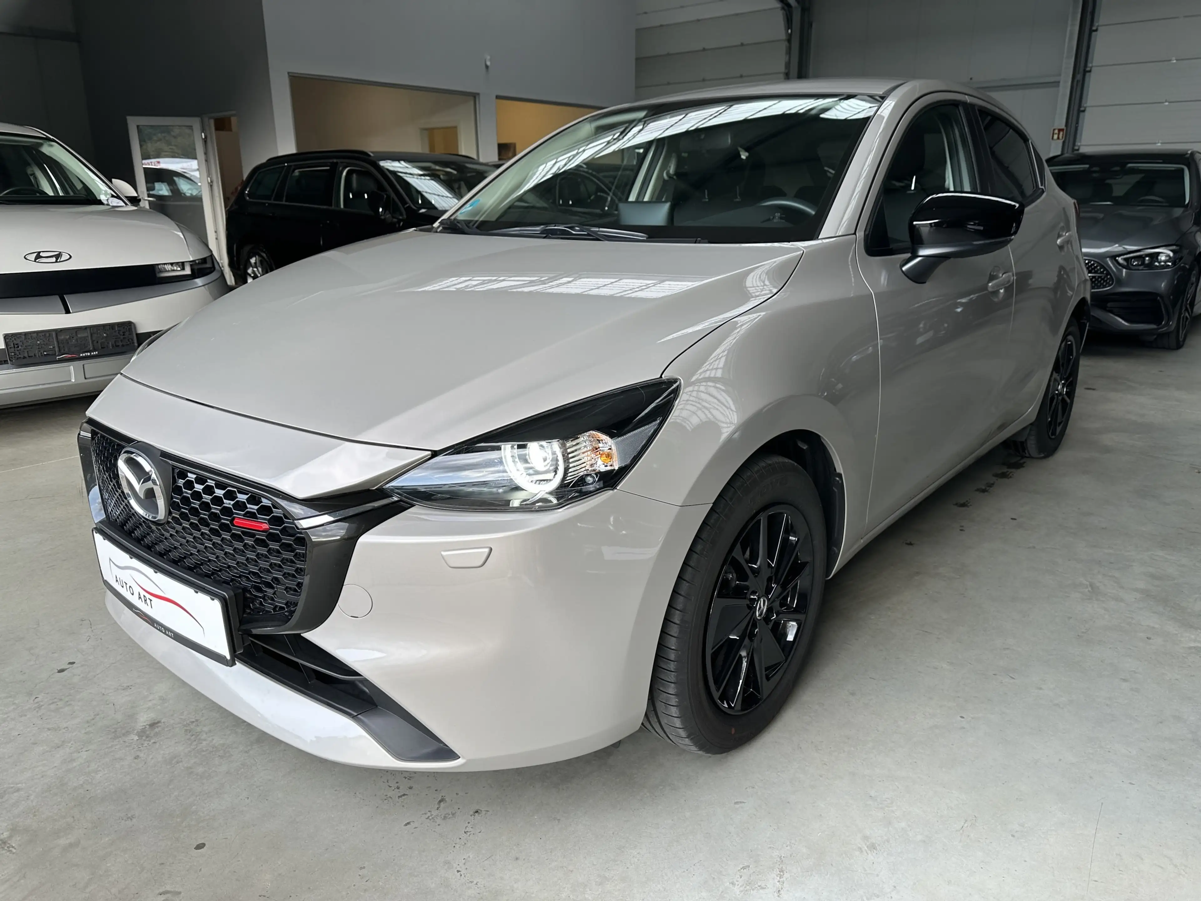 Mazda 2 Homura Navi LED CarPlay Tempomat Kamera — photo 3