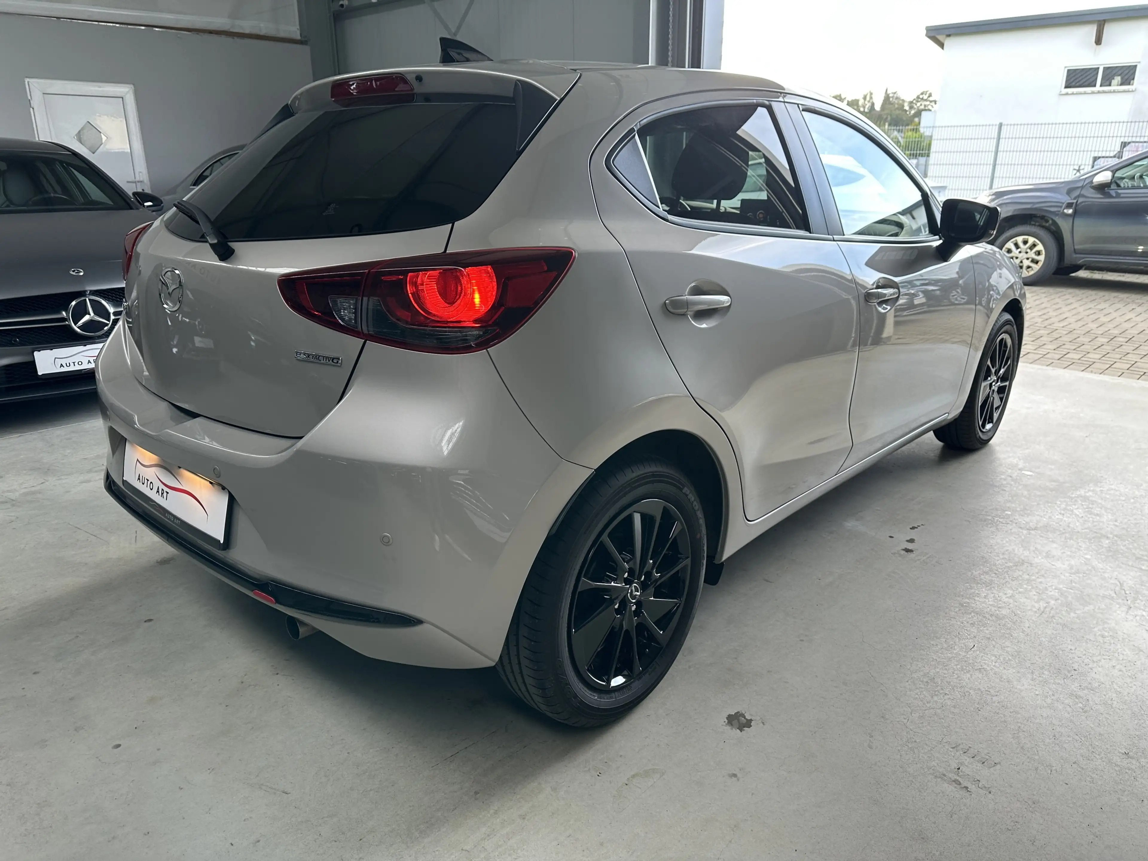 Mazda 2 Homura Navi LED CarPlay Tempomat Kamera — photo 6